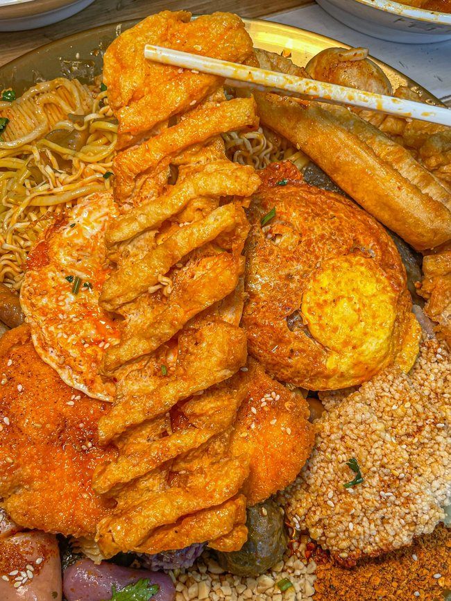 2026年麻辣烫加盟在餐饮市场还有优势吗？